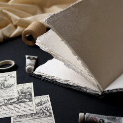 Carnet artisanal A5: livre d'artiste blanc et noir